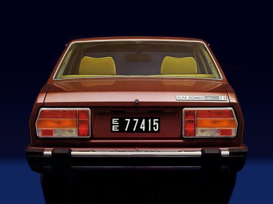  Alfa Romeo Alfa 6 (119) 1979 года  (фото 23 из 25)